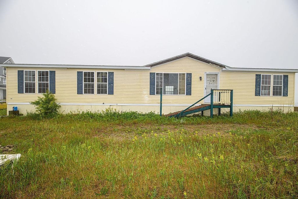 19 River St, Seabrook, NH 03874 - photo 1