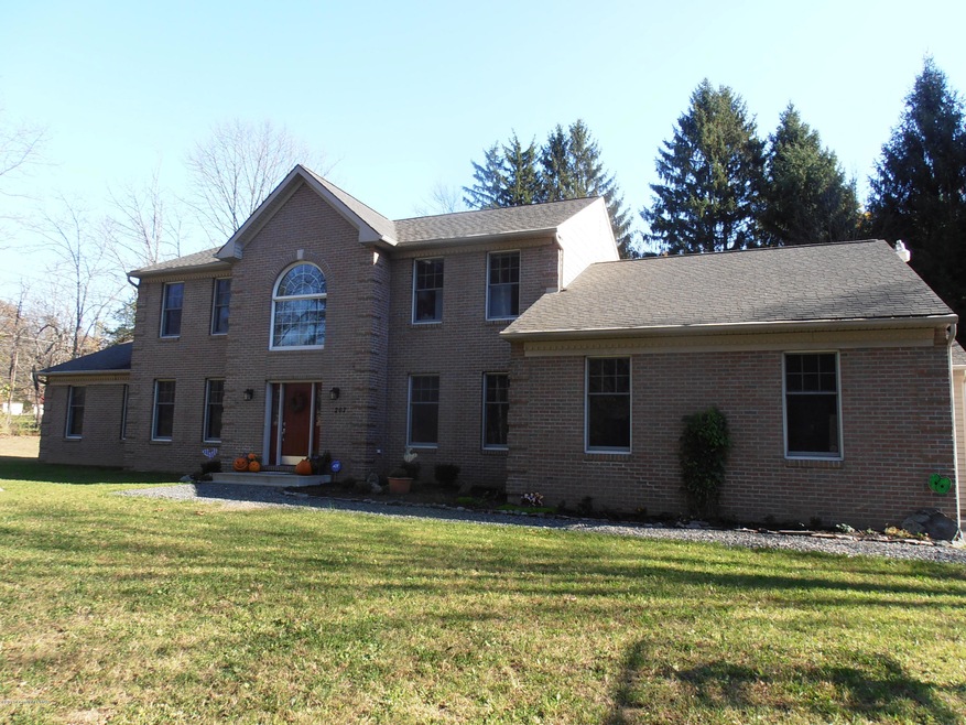 207 Trilland Terrace, East Stroudsburg, PA 18301 - photo 1