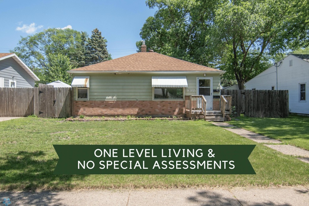 1617 5th St N, Fargo, ND 58102 - photo 1
