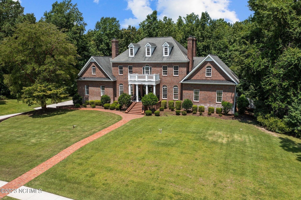 114 Drayton Hall, Jacksonville, NC 28540 - photo 1