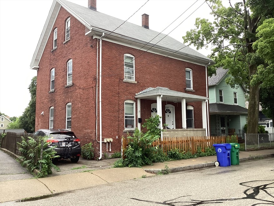 13 Middle St unit 15, Newton, MA 02458 - photo 1