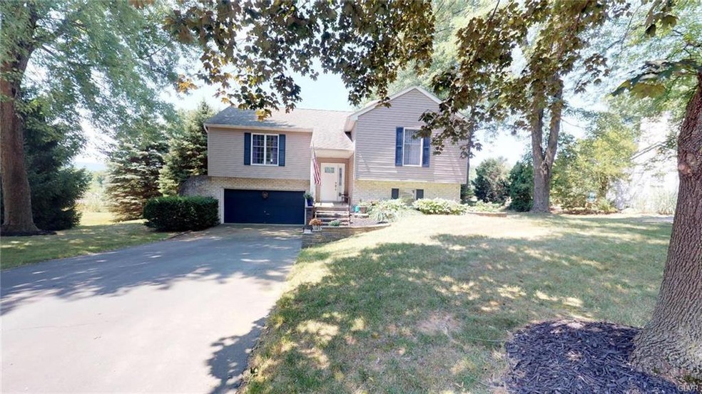 1750 Lamplighter Dr, Macungie, PA 18062 - photo 1