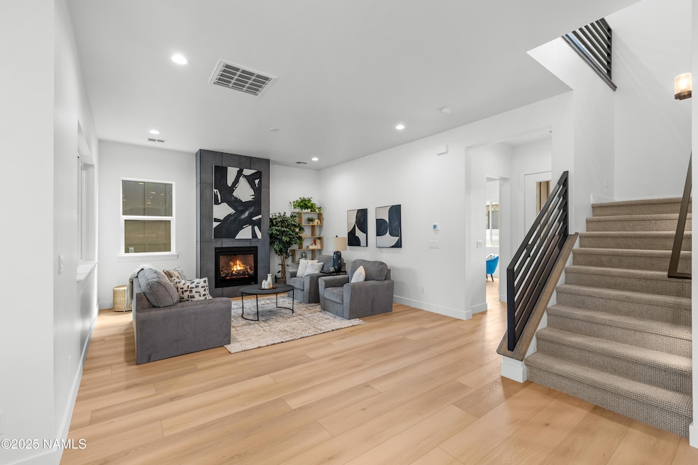 372 N Valerian Ln, Flagstaff, AZ 86004 - photo 1