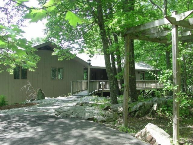 Contemporary Ranch: Frontal View from Parking Spac