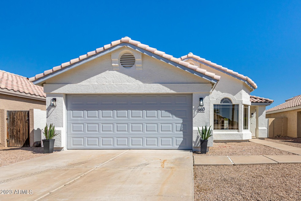 660 W Caroline Ln, Chandler, AZ 85225 - photo 1