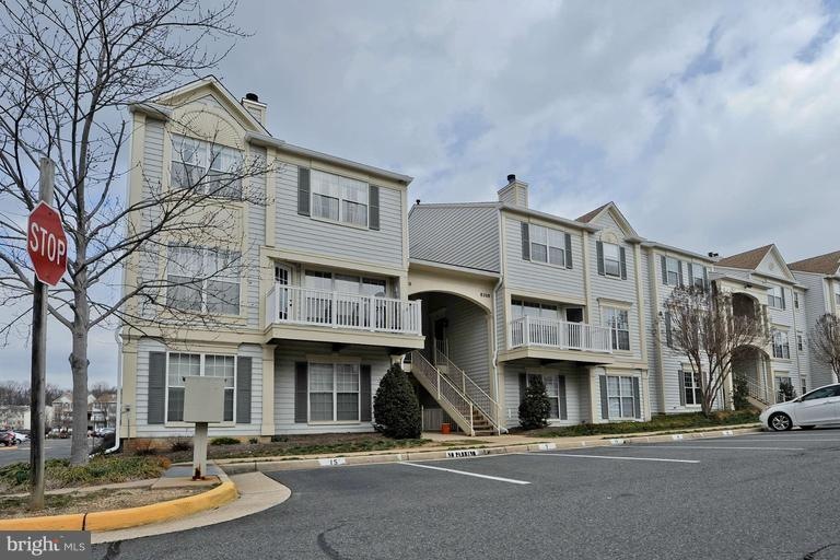 8208 Crossbrook Ct unit B, Lorton, VA 22079 - photo 1