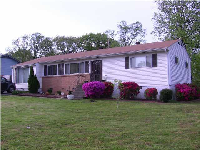 1411 Cloverdale Cir, Hixson, TN 37343 - photo 1