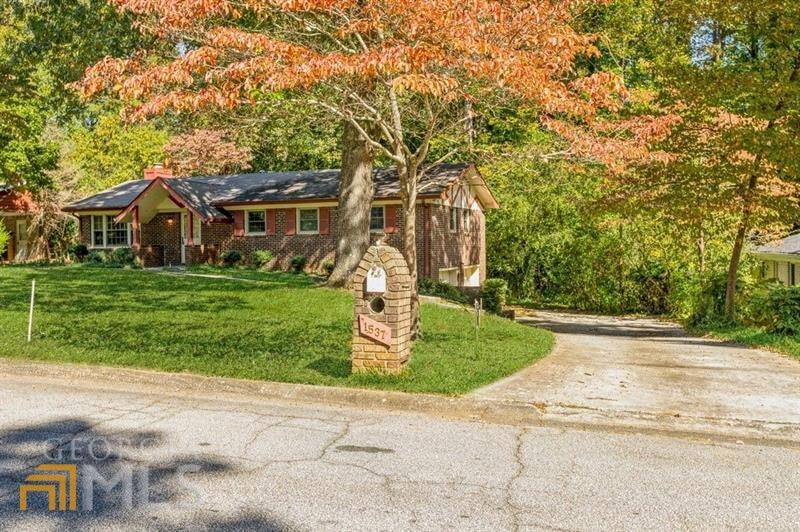 1537 Drayton Woods Dr, Tucker, GA 30084 - photo 1