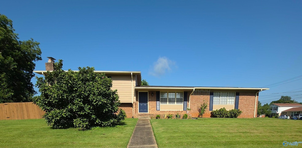 7711 Logan Dr SW, Huntsville, AL 35802 - photo 1