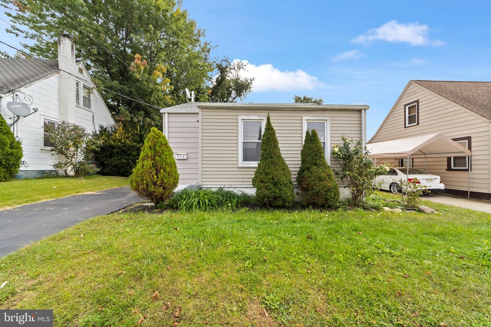 228 Hunter Ave, Trenton, NJ 08610 - photo 1