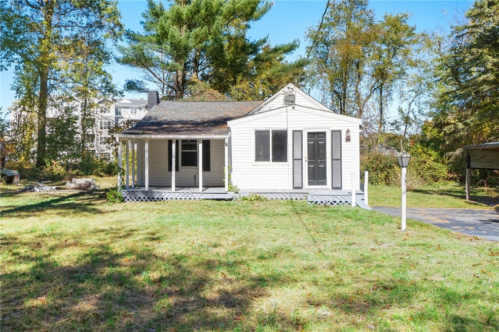 84 Hospital Rd, Riverside, RI 02915 - photo 1