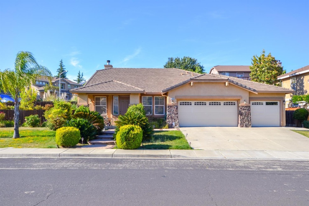 2459 Crocker Way, Antioch, CA 94531 - photo 1