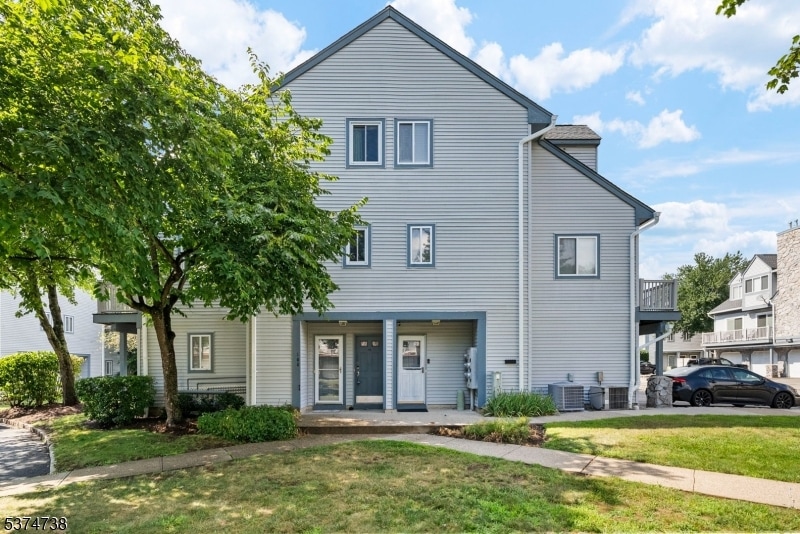 98 Garden Ct unit 98, Succasunna, NJ 07876 - photo 1