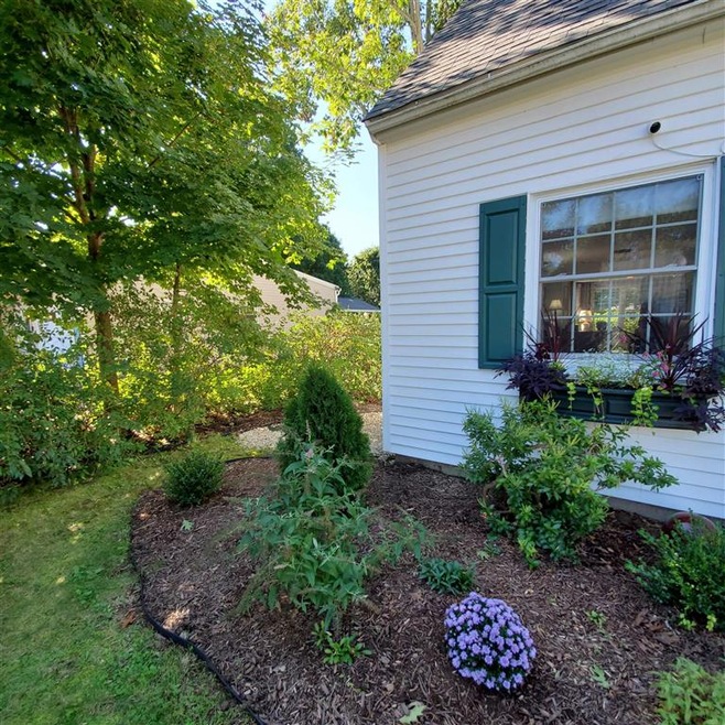 16 Furbush St, Rochester, NH 03867 - photo 1