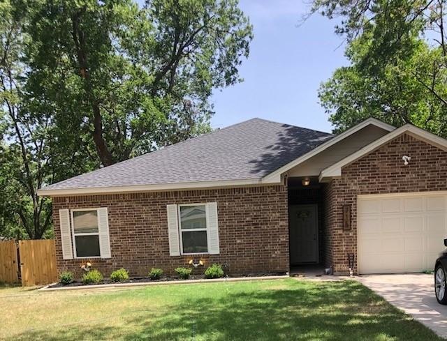 715 Turner St, Cleburne, TX 76033 - photo 1