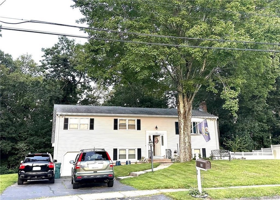 43 Sky View Cir, Hamden, CT 06514 - photo 1