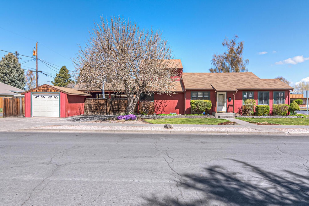 Forest Ave 907 Web (2 of 38)