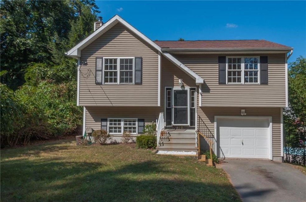 213 W Side Blvd, Unionville, CT 06085 - photo 1