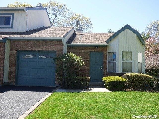 7 Timber Ridge Dr, Holtsville, NY 11742 - photo 1