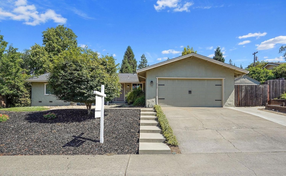 8727 El Chapul Way, Fair Oaks, CA 95628 - photo 1