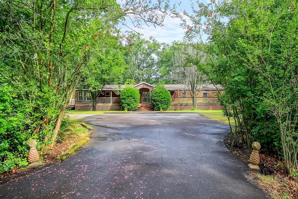 1386 Alexander Cir, Summerville, SC 29486 - photo 1