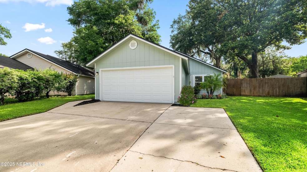 2247 Aspen Ridge Ct, Atlantic Beach, FL 32233 - photo 1