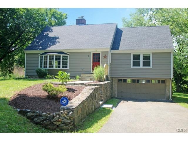 4 Richmond Rd, Newtown, CT 06470 - photo 1