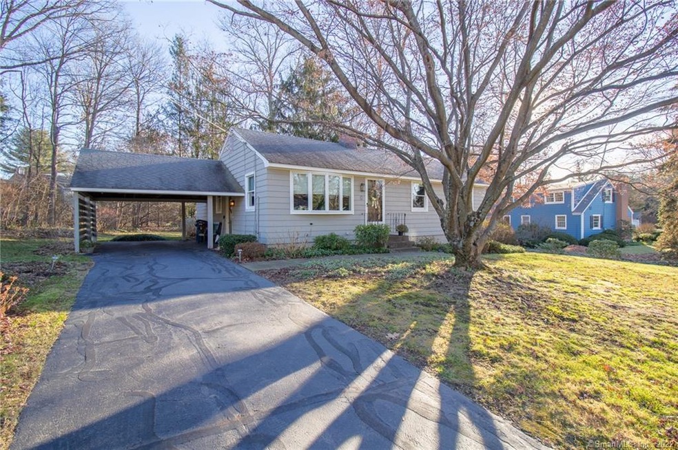 4 Tanglewood Rd, Farmington, CT 06032 - photo 1