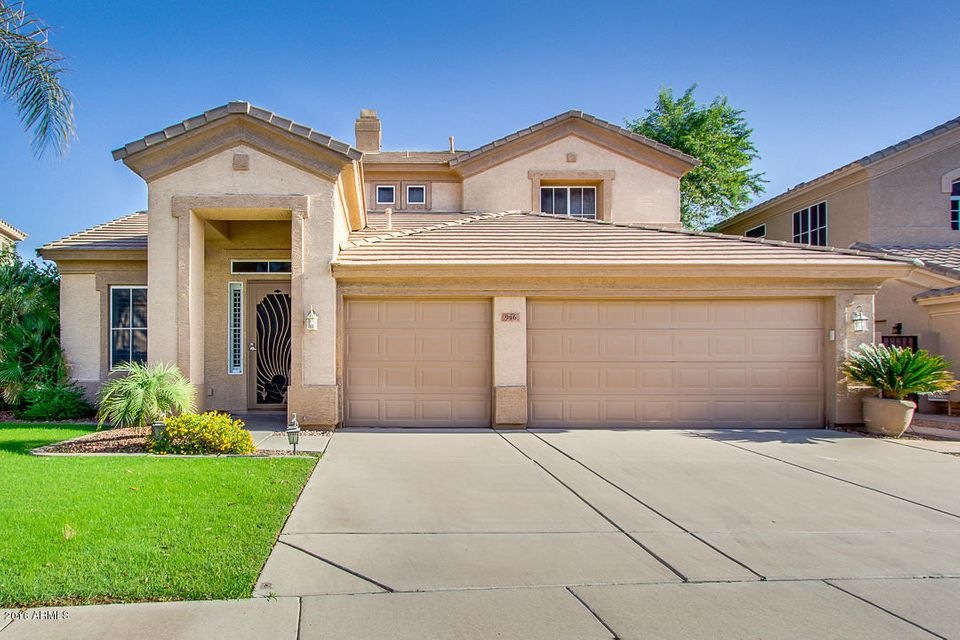 Stunning curb appeal