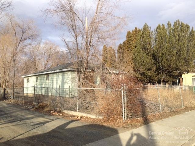 465 Ingle St, Mount Vernon, OR 97865 - photo 1