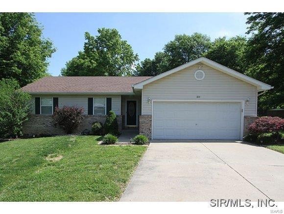 804 Valley Dr, Maryville, IL 62062 - photo 1