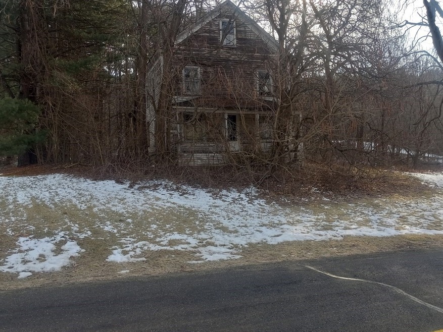 134 N Silver Ln, Sunderland, MA 01375 - photo 1