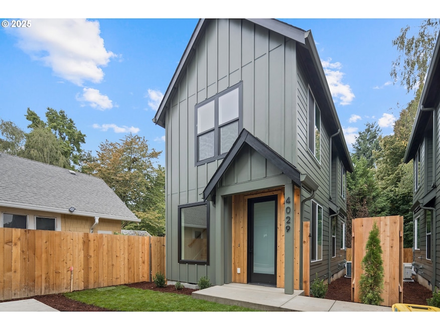 4029 SE Tibbetts St, Portland, OR 97202 - photo 1