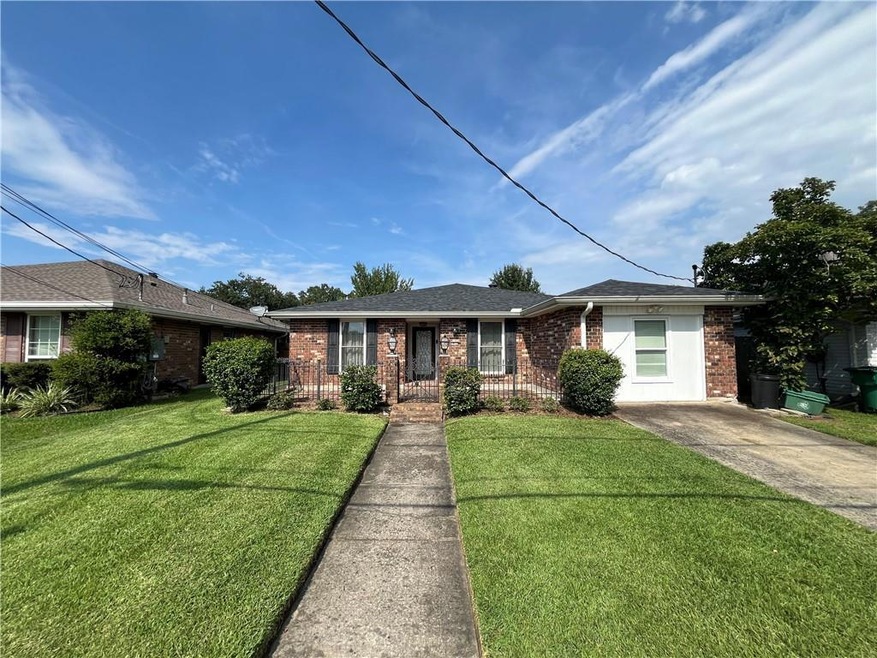 1913 Apple St, Metairie, LA 70001 - photo 1