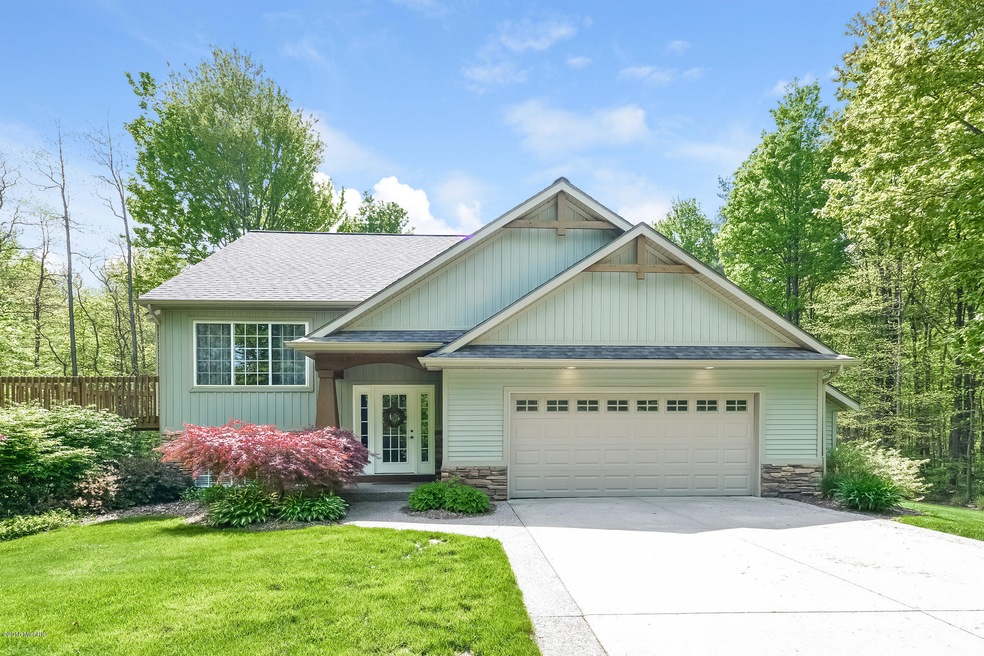 001-Front_View-5784527-medium