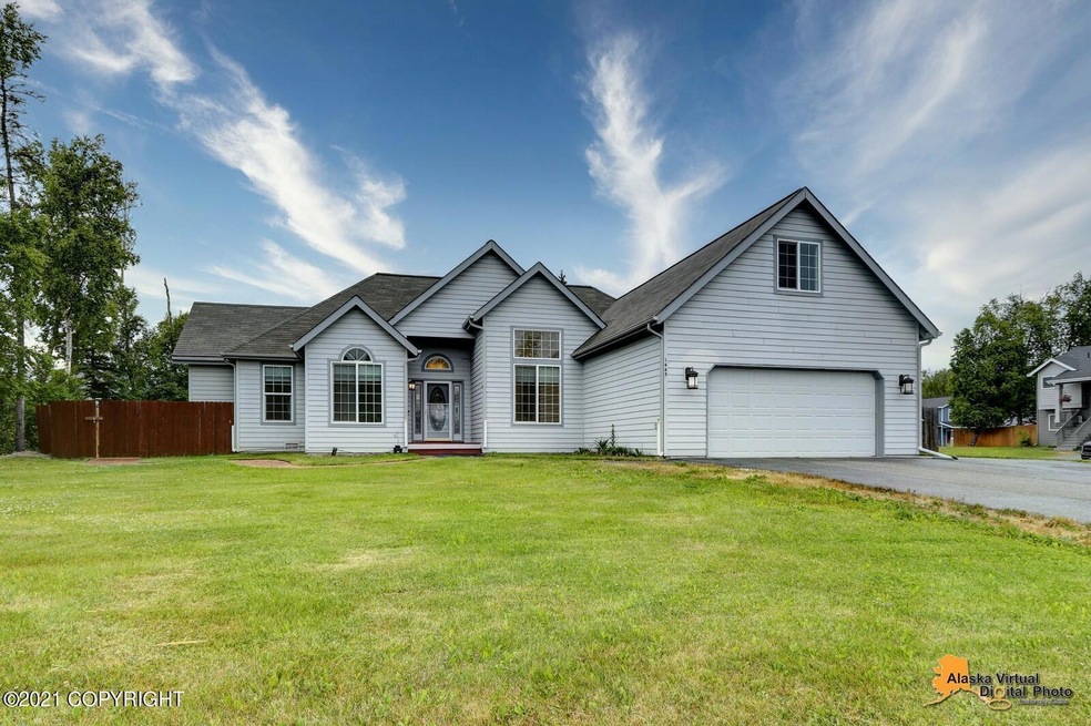 1445 W Hidden Lane Circle