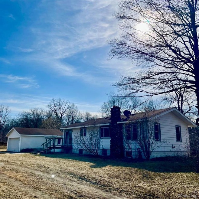 6491 Lapeer Rd, Kimball, MI 48074 - photo 1