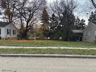 1486 Woodbine Ave, Akron, OH 44313 - photo 1