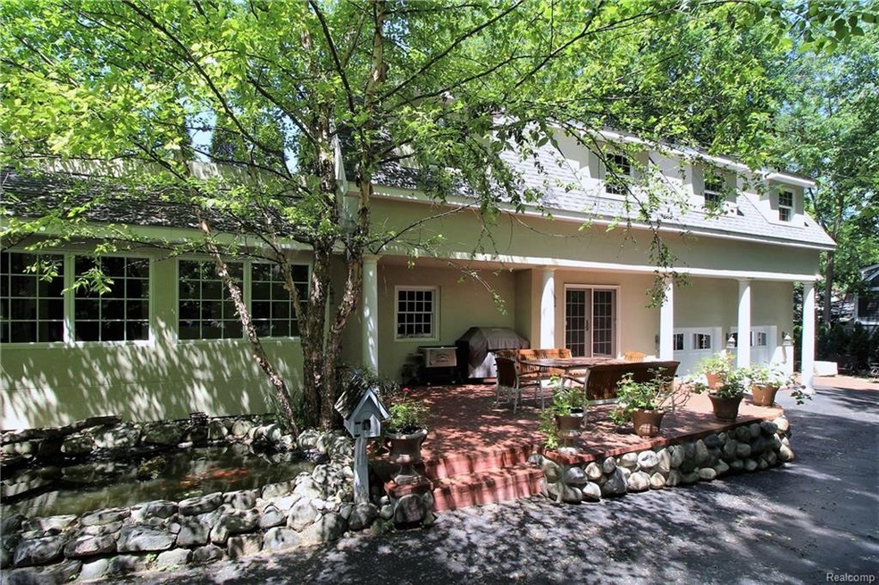 32334 Franklin Rd, Franklin, MI 48025 - photo 1