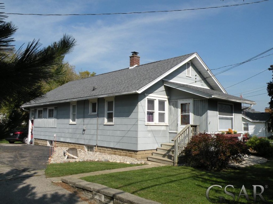 1828 W M 21, Owosso, MI 48867 - photo 1