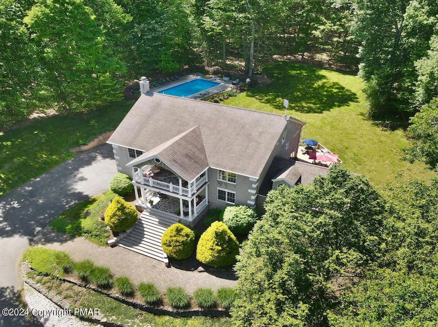 437 Sharrick Ct, Stroudsburg, PA 18360 - photo 1