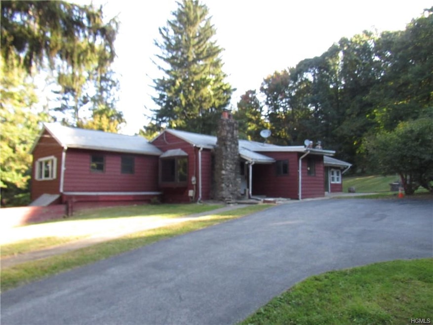 251 Mineral Springs Rd, Highland Mills, NY 10930 - photo 1