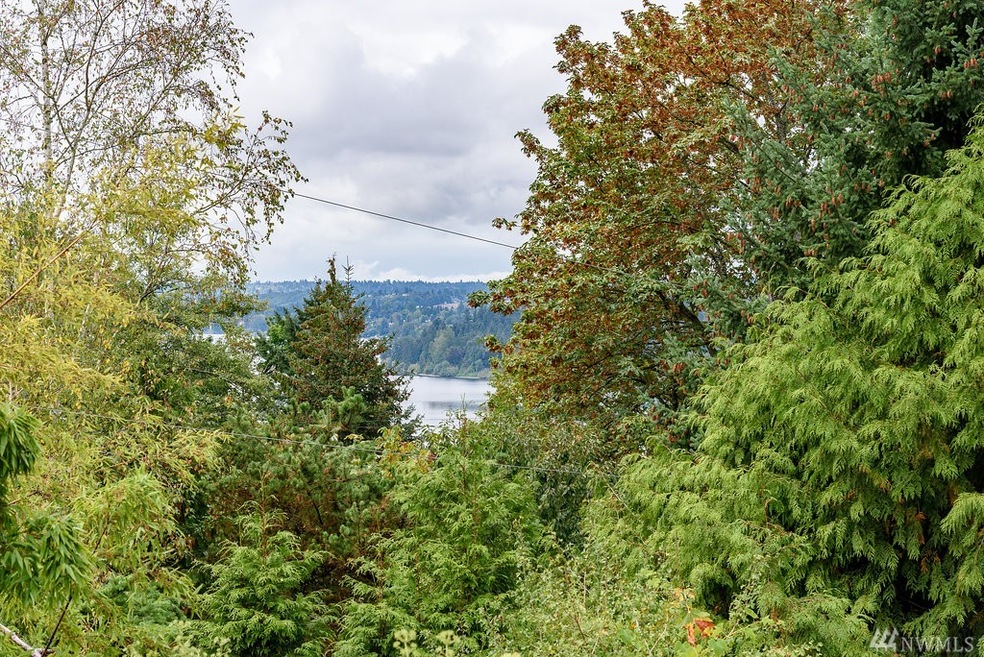 4446 W Mercer Way, Mercer Island, WA 98040 - photo 1