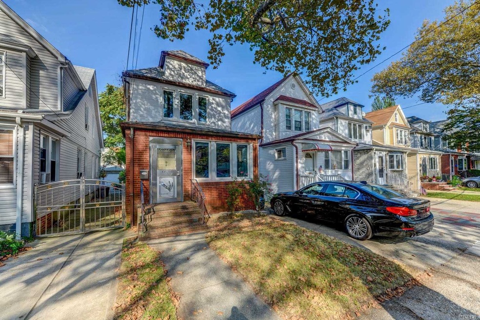 68-33 Loubet St, Flushing, NY 11375 - photo 1