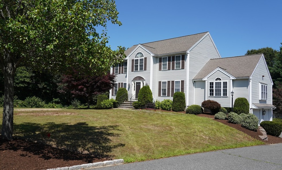 11 Elizabeth Ln, West Bridgewater, MA 02379 - photo 1