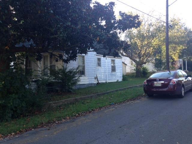 441 Maple St. (side view)