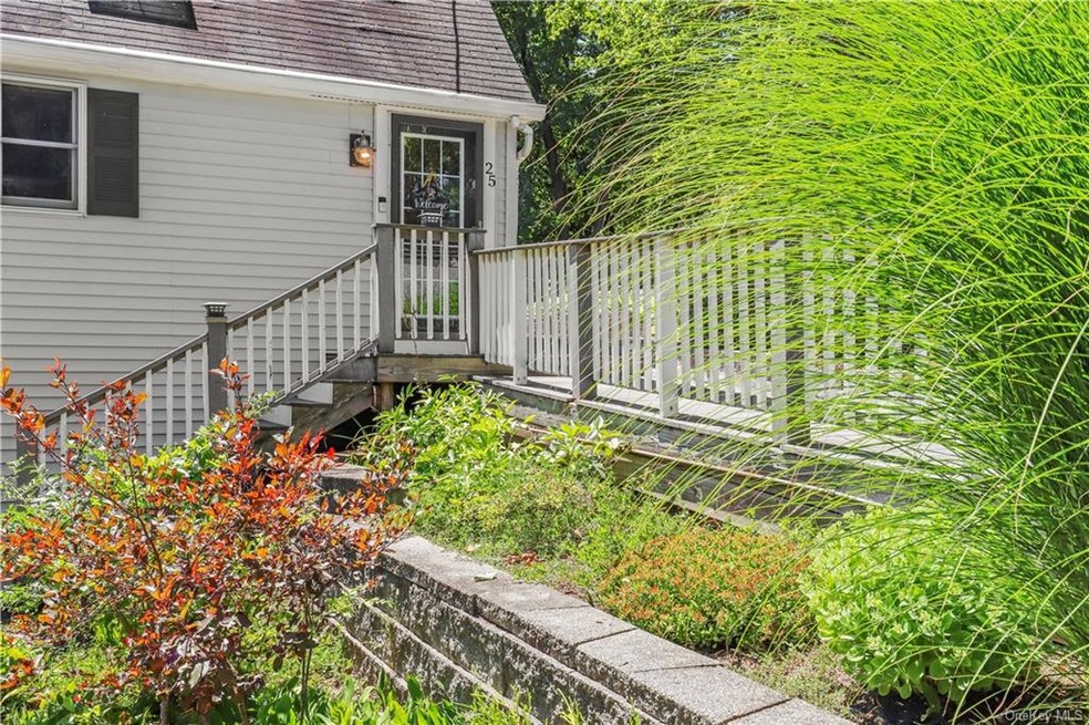 25 Shawnee Rd, Putnam Valley, NY 10579 - photo 1