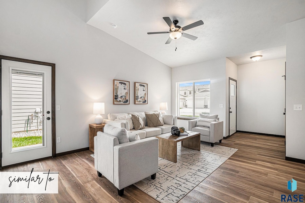 3400 S Jerome Place, Sioux Falls, SD 57106 - photo 1