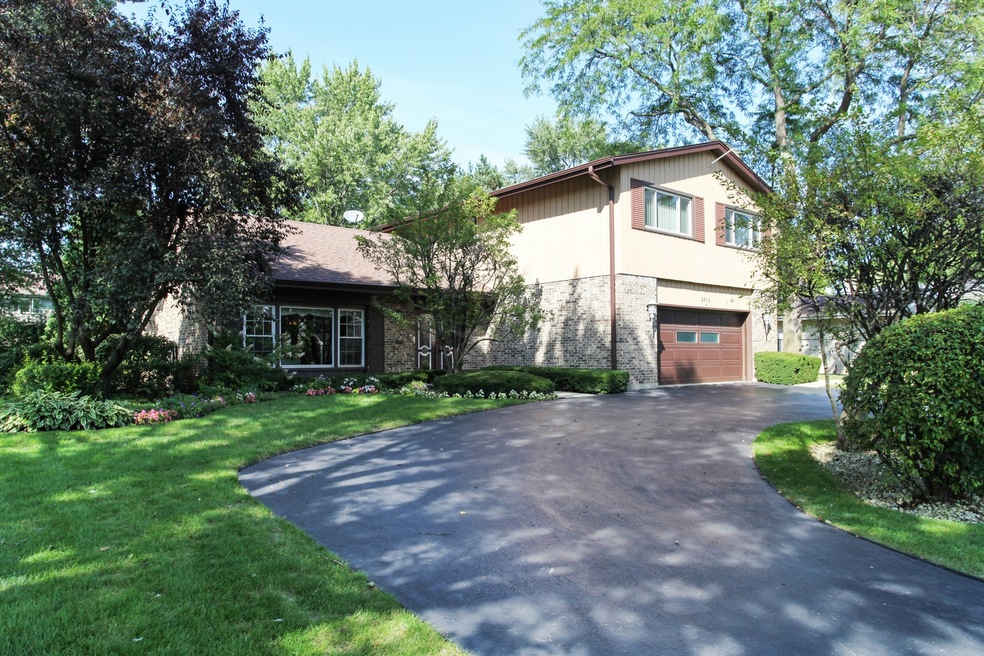 2610 Bob O Link Lane located on a quiet street in 