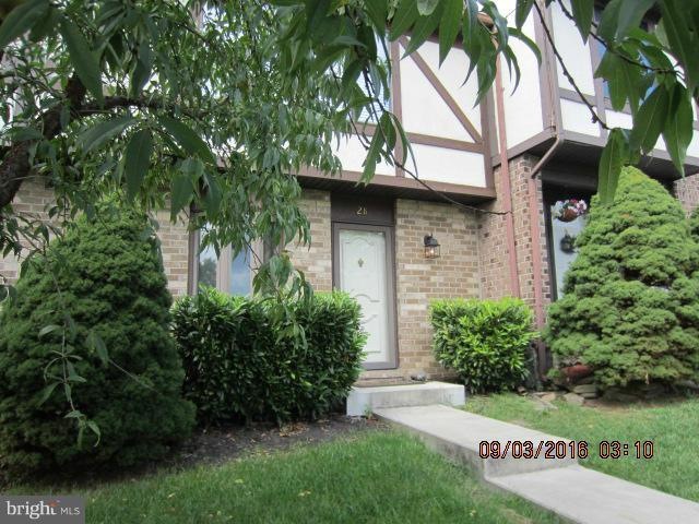 28 Bernadotte Ct, Parkville, MD 21234 - photo 1